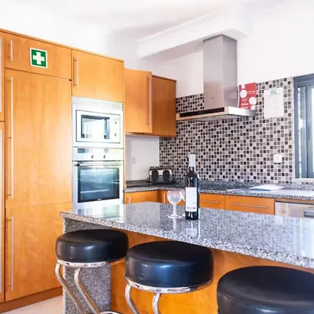 Beautiful With Private Pool At The